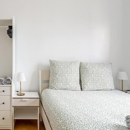 Parisian Penthouse With Large Terrasse Lägenhet Pierrefitte-sur-Seine Exteriör bild